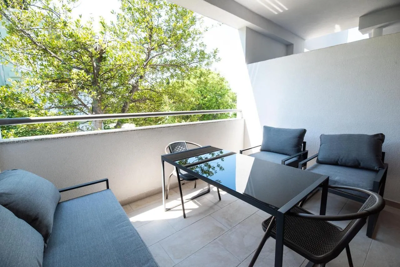 Apartments Barka Selce 0*,